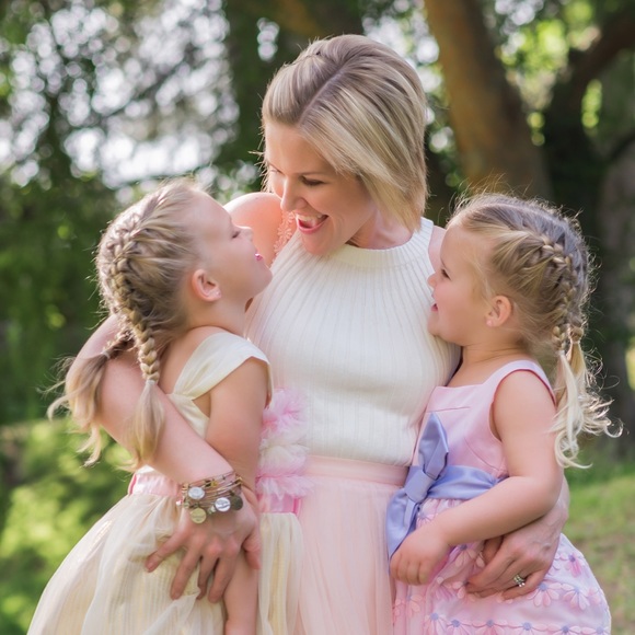 Meet your Posher, Cassie - Picture 1 of 2